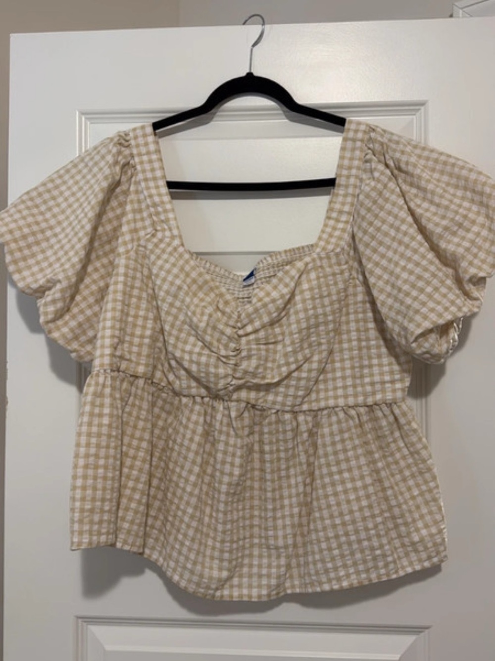 Women’s Old Navy Beige Gingham Square-Neck Peplum Top